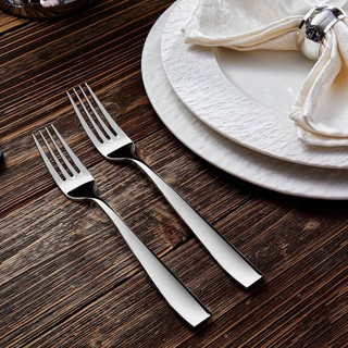 Jogo com 6 Garfos de Mesa-ELEGÂNCIA, RESISTÊNCIA E SOFISTICAÇÃO PARA UMA MESA QUE IMPRESSIONA!