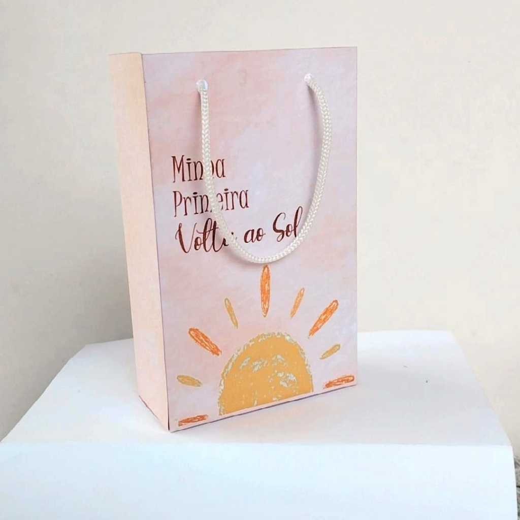 Kit Sacolinha Surpresa Personalizada PRIMEIRA VOLTA AO SOL | Lembrancinhas | Aniversário | PEGUE E MONTE