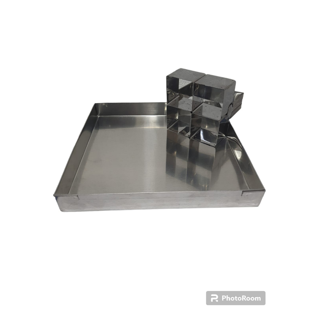 Forma de Brownie Quadrada 25x25x3 + Cortador com 4 cavidades (5cm) - FG