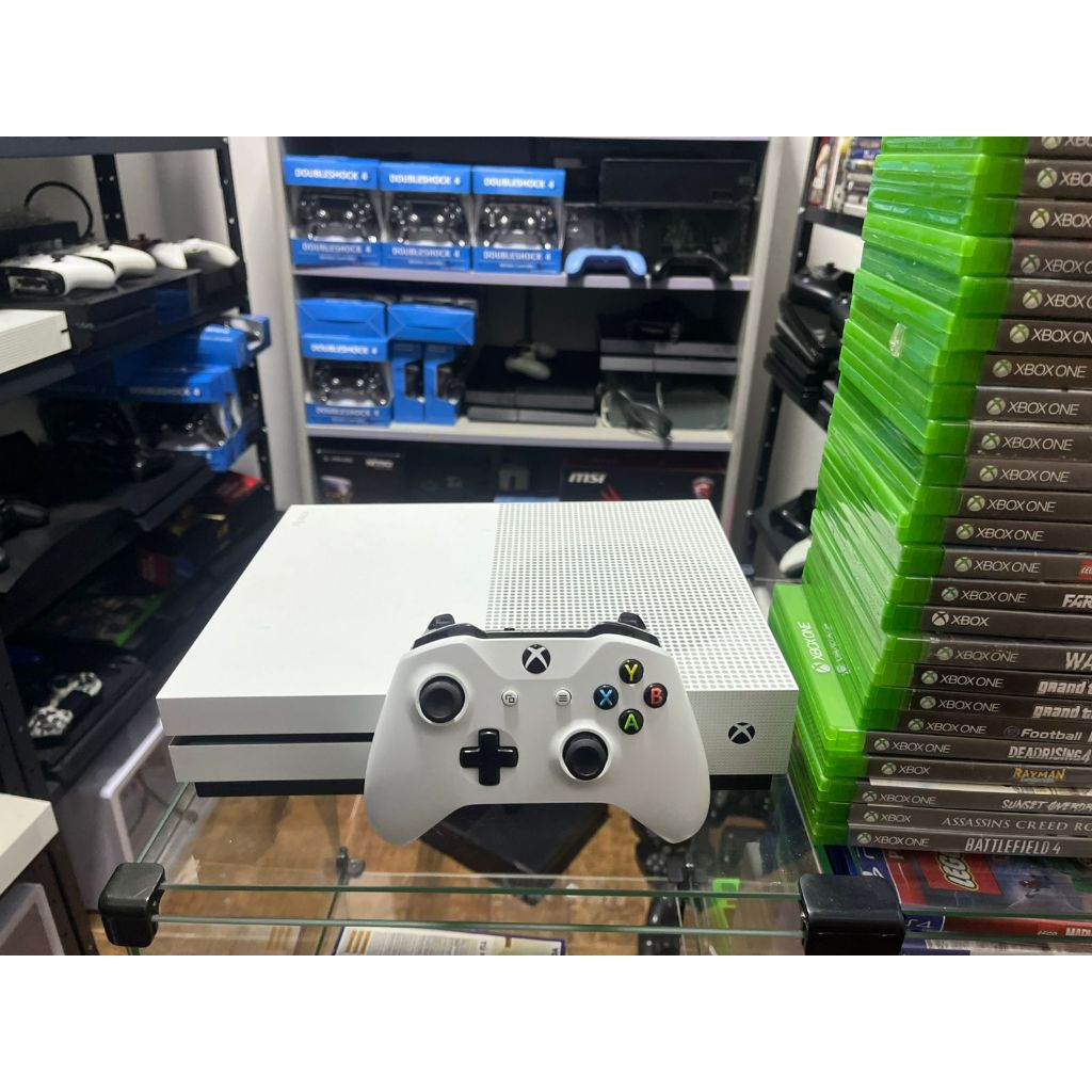 Consoles Microsoft Xbox One S 500GB Semi Novo + 1 Controle E JOGO A ESCOLHA COM GARANTIA E NOTA FISCAL ENVIO DE IMEDIATO