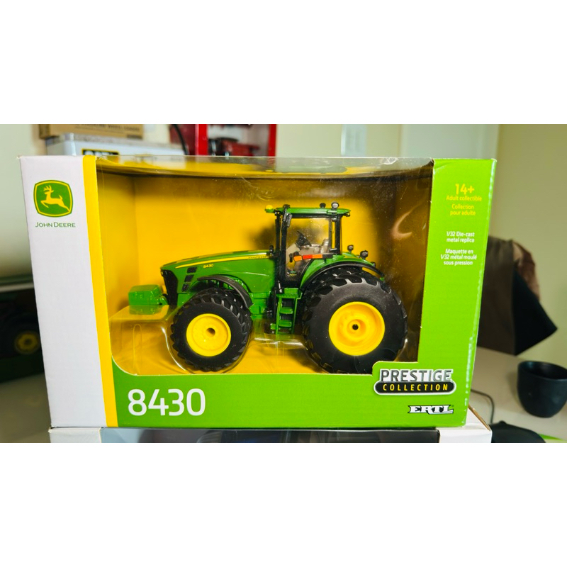 Miniatura Colecionável Trator John Deere 8430, escala 1/32