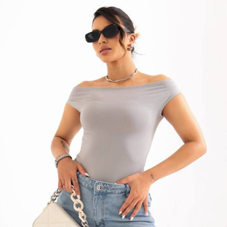 Blusa Feminina Lisa Decote Ombro a Ombro – Tecido Suplex Premium, Básica e Atemporal em Oferta na Shopee