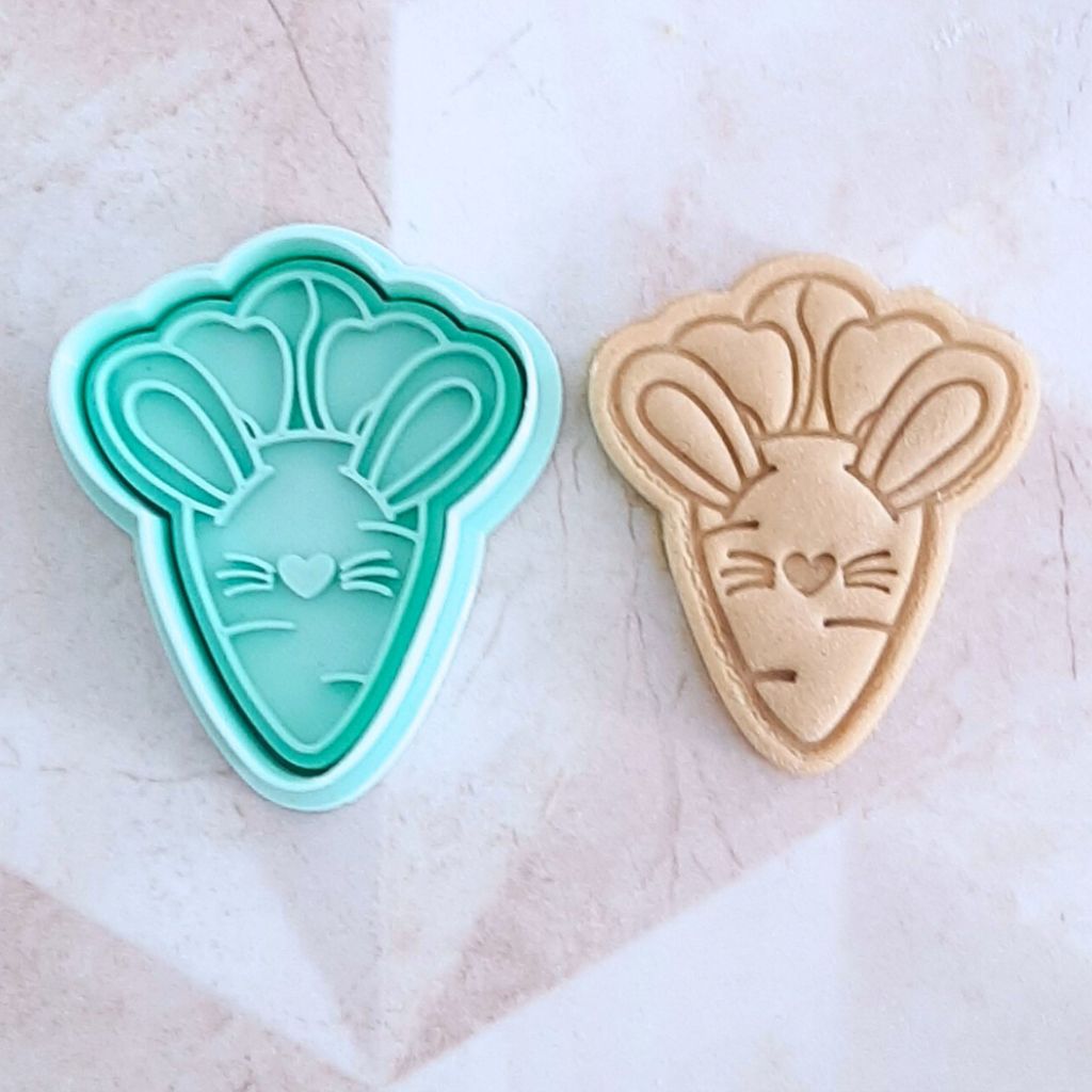 Cortador de Biscoito e Carimbo Cenoura Coelhinho feliz - Pascoa