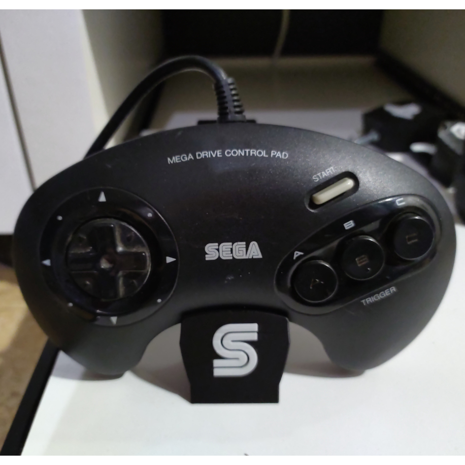 Suporte Controle Mega Drive 16 bit Sega Stand Dock