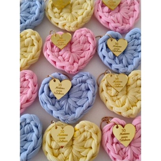 Chaveiro de Coração de crochê com TAG personalizada feito com fio de malha para lembrancinhas em Oferta na Shopee