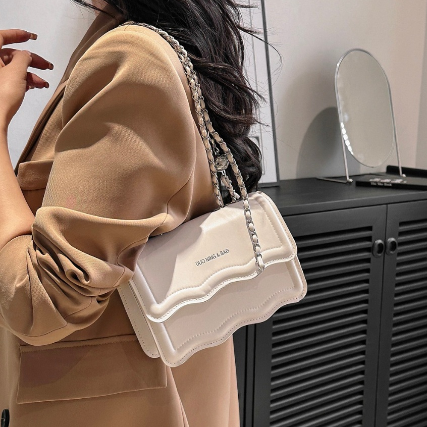Bolsa Pequena Feminina De Ombro Alça Transversal Corrente Couro PU X225 LING em Oferta na Shopee