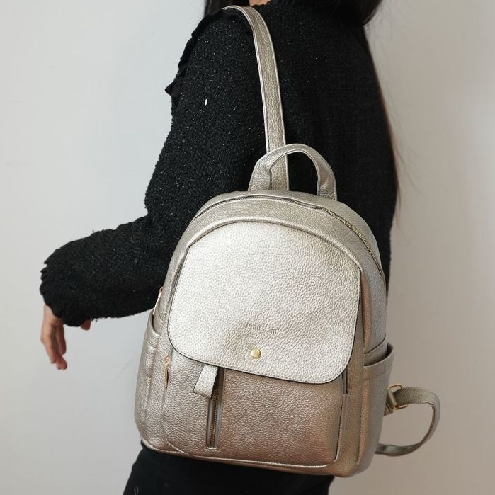 Mochila Feminina Média De Qualidade De Costas Em Couro Sintético B706 VT