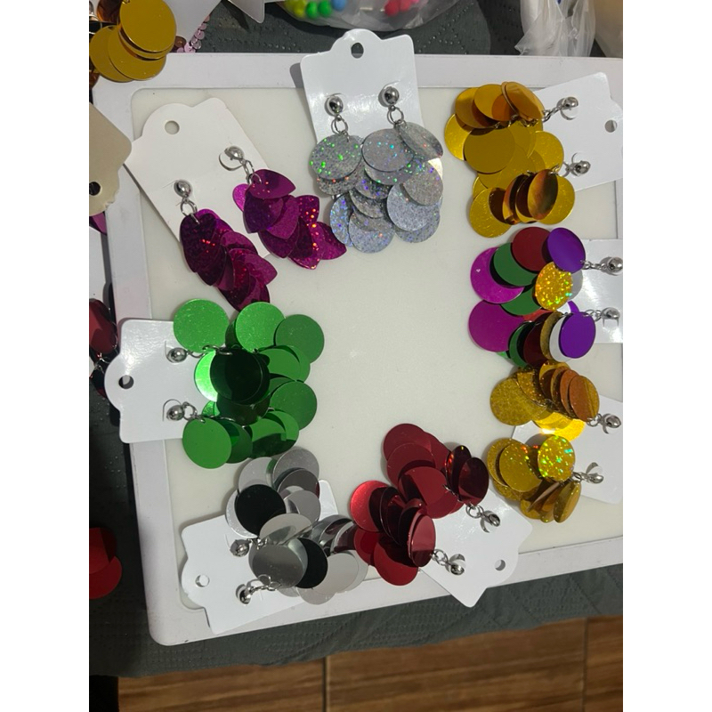 kit com 10 lindos brincos carnaval  lantejoulas pronta entrega em Oferta na Shopee