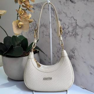 Bolsa Feminina Pequena De Ombro Modelo Meia-Lua Com Alça Regulável em Oferta na Shopee