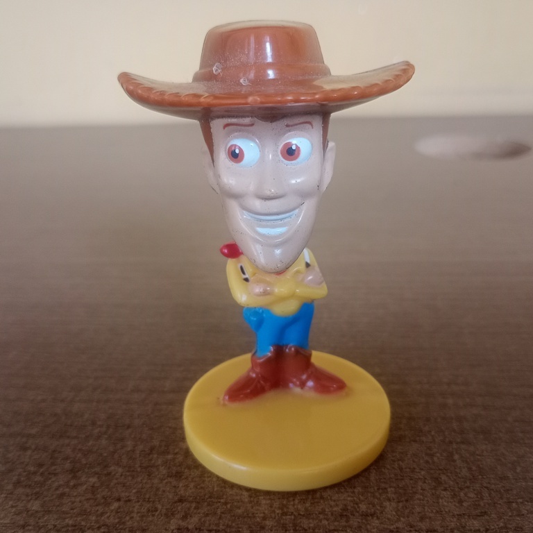 Boneco Woody Toy Story Disney Miniatura Colecionável Visa