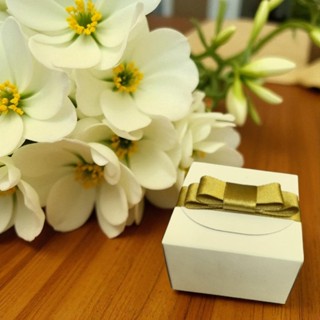 30 Caixinhas Papel 6x6x4cm Brigadeiro Docinhos Bis e bem casados em Oferta na Shopee