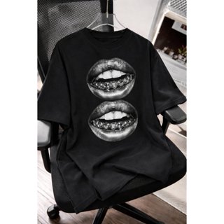 Camiseta Oversized Estampa Lábios Feminina | Algodão Confortável Fashion em Oferta na Shopee