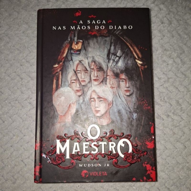 Livro Ficbook "O maestro" editora violeta
