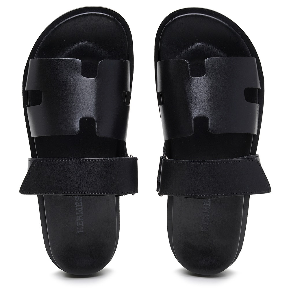 Papete Flat Masculina Preta em Couro Solado Borracha