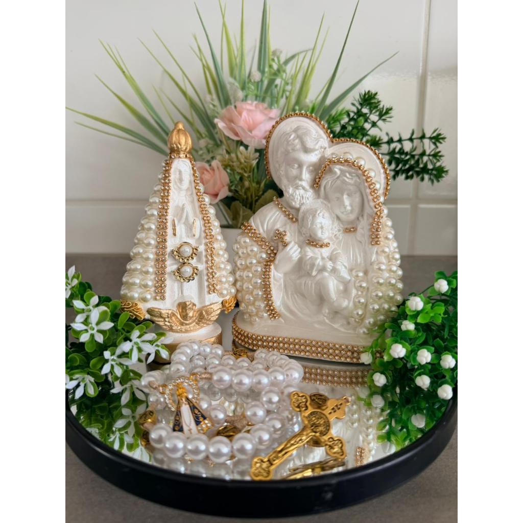 Kit Sagrada Família 15cm + Nossa Senhora 15cm + Terço de Nossa Senhora Perolado em Oferta na Shopee