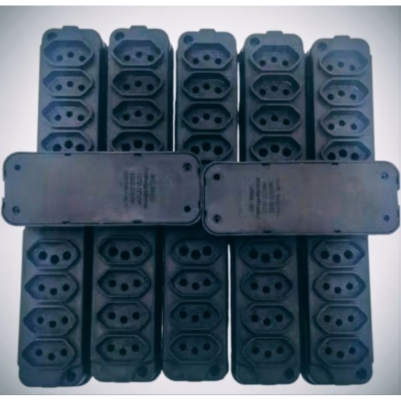 TOMADA BARRA🇧🇷 KIT 15 UNIDADES 4 CAVIDADES 3X10A 1X20A BITRILHO. em Oferta na Shopee