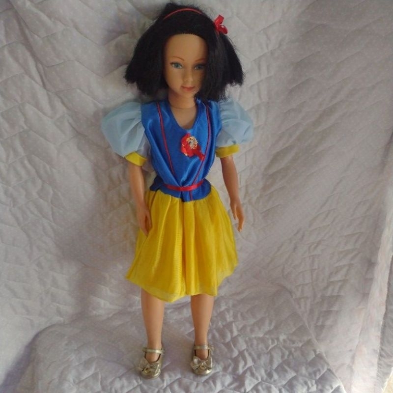 boneca antiga branca de neve .da baby Brink usada .ano 2002  vintage.as roupas e sapato não são originais.so a boneca ė.
