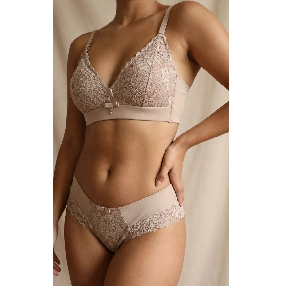 Conjunto Rubi Base Reforçada Bojo Gota Casca de Ovo Sem Aro Rendado Sutiã + Calcinha Meio Fio Bege