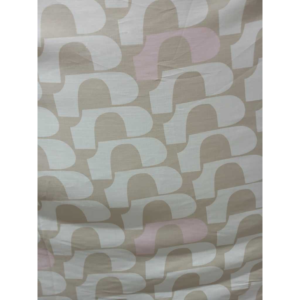 TECIDO VISCOLINHO ESTAMPADO (COD239) COR BEGE C/ OFF E ROSA 1,50 DE LARGURA 100% VISCOSE