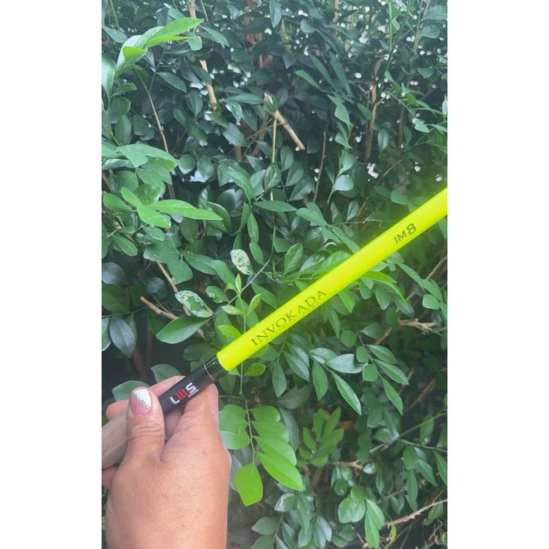 Vara Lumis Invokada Pró 2.40m-50lb Verde Limão Carretilha 2p Cor Verde-limão