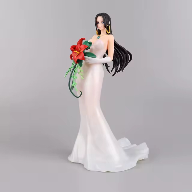 Boneca Boa Hancock Vestida de Noiva Com Buquê - One Piece