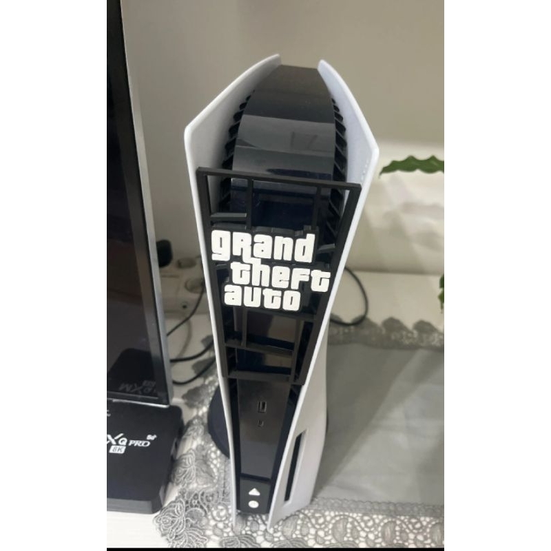 Suporte Frontal PS5 Slim e Fat GTA V 3D – Design GTA V Grand Thief Auto | Impressão 3D Gamer