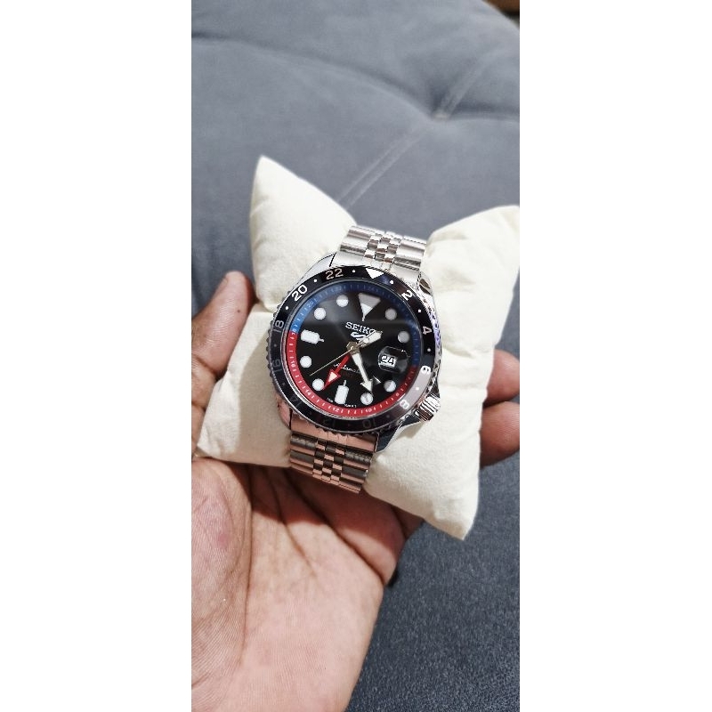 Relógio Seiko 5 Sports GMT “Pepsi” – Réplica Premium