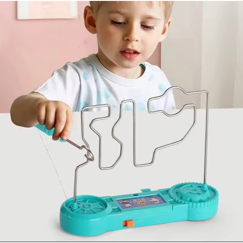Brinquedo Educativo Desafio do Labirinto Elétrico. Para crianças. Com Luzes e Som.(Não dá Choque) em Oferta na Shopee