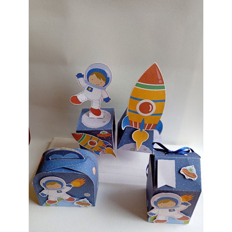 Kit caixinhas personalizadas Astronauta/ Kit festa/ Lembrancinhas de aniversário/ Personalizados para festa