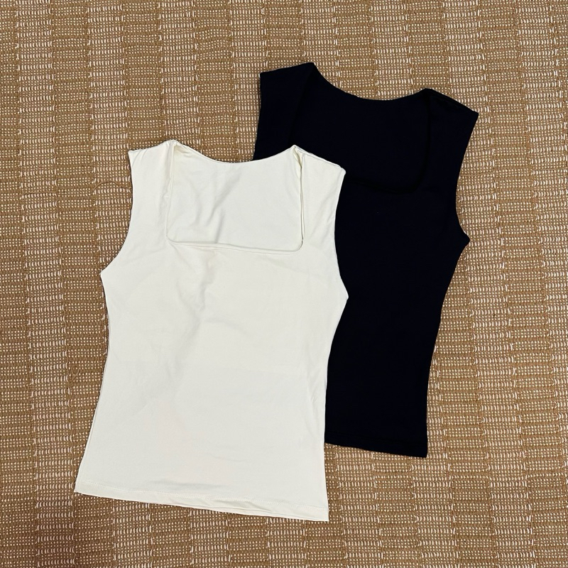 Blusa em Poliamida Decote Quadrado - Branco e Preto, Confortável e Versátil para Uso Diário