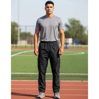 Calça masculina em microfibra com listra e bolso cargo