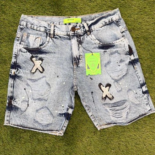 Bermuda Jeans Masculina Lisa Detonada Rasgada Destroi no Laser o Melhor em Estilo e Luxo da Moda Masculina — R$ 57,29 em Shopee, 12% OFF