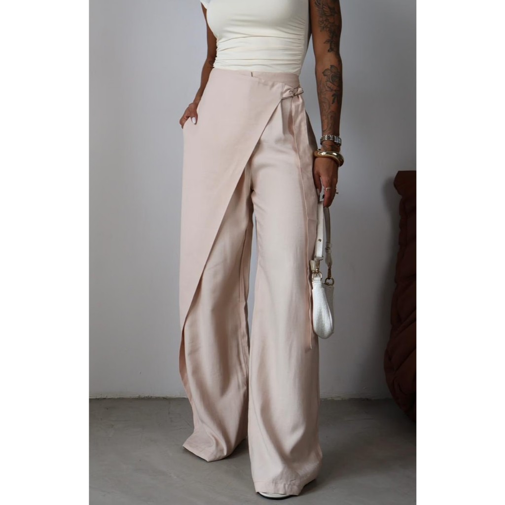 Calça Feminina Pantalona  Corte Assimétrico Cinto  Ajustável Duna Marrant