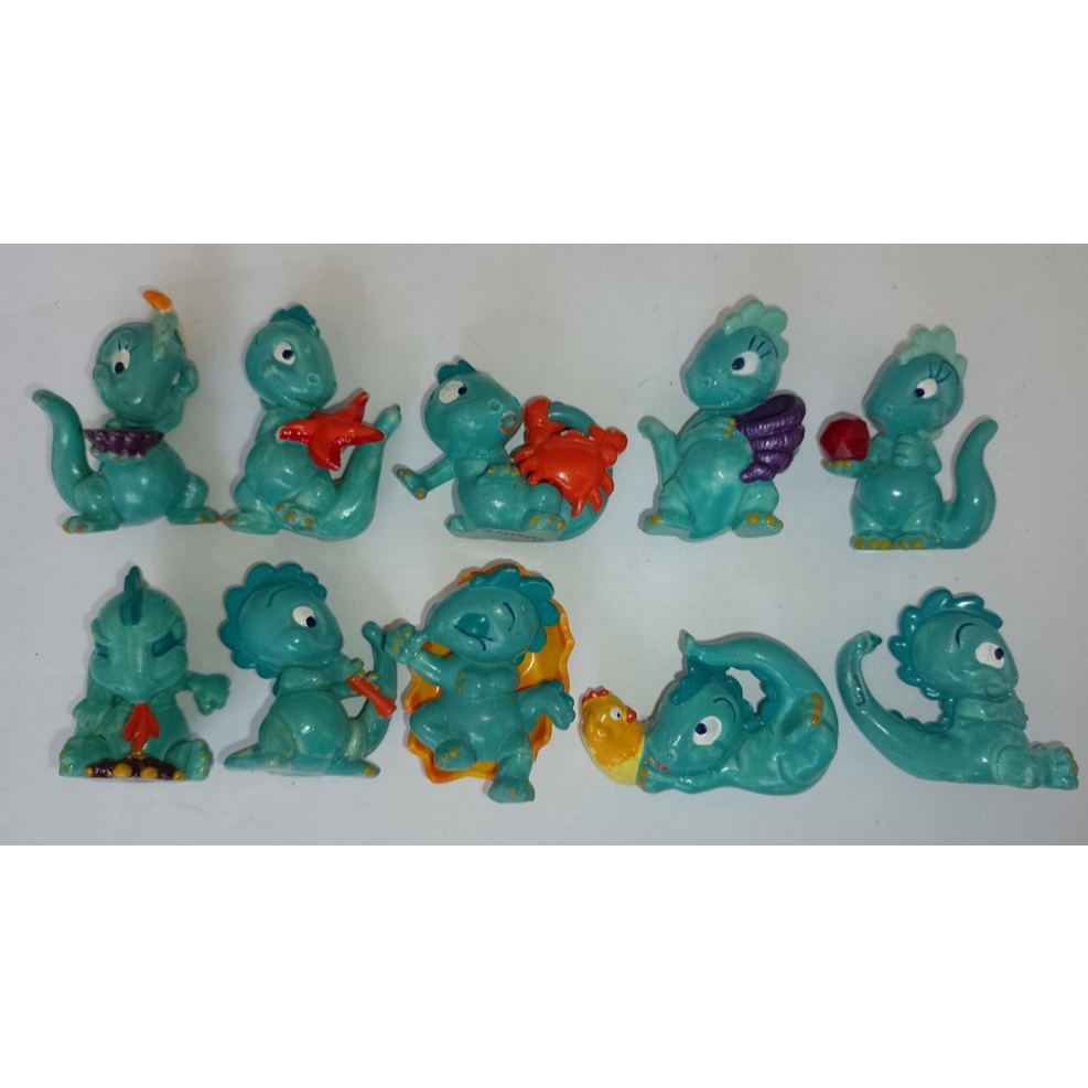Kinder ovo - Dinos Babys Lote com 10 ( falta uma pecinha no ultimo boneco)