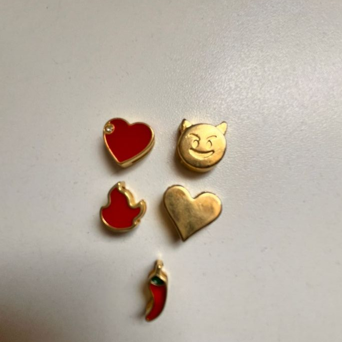 Emoji Pingente Em Metal Para Personalizar Nome ou Frases na Calcinha Personalizável em Oferta na Shopee