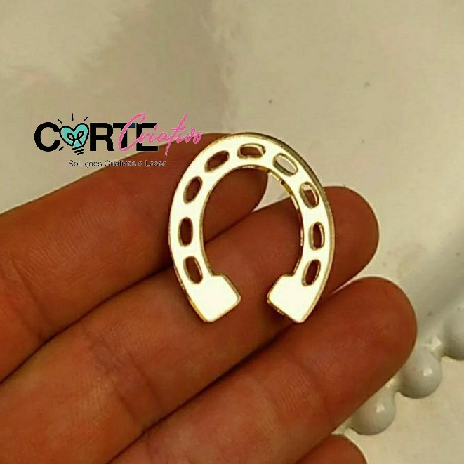 Kit com 10 Aplique Ferradura Acrílico 3 cm em Oferta na Shopee