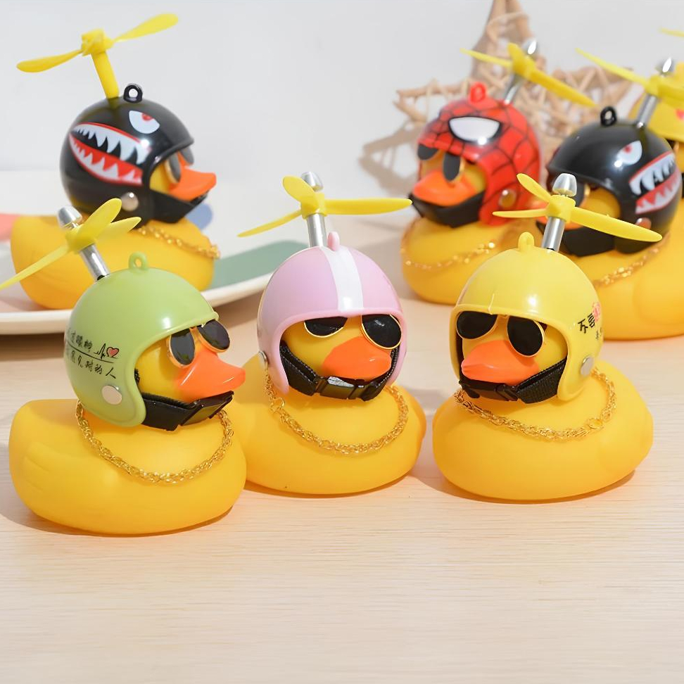Patinho Jack da Zueira (com Led) e Acessórios Pato de Borracha Enfeite Decora Bike Moto em Oferta na Shopee