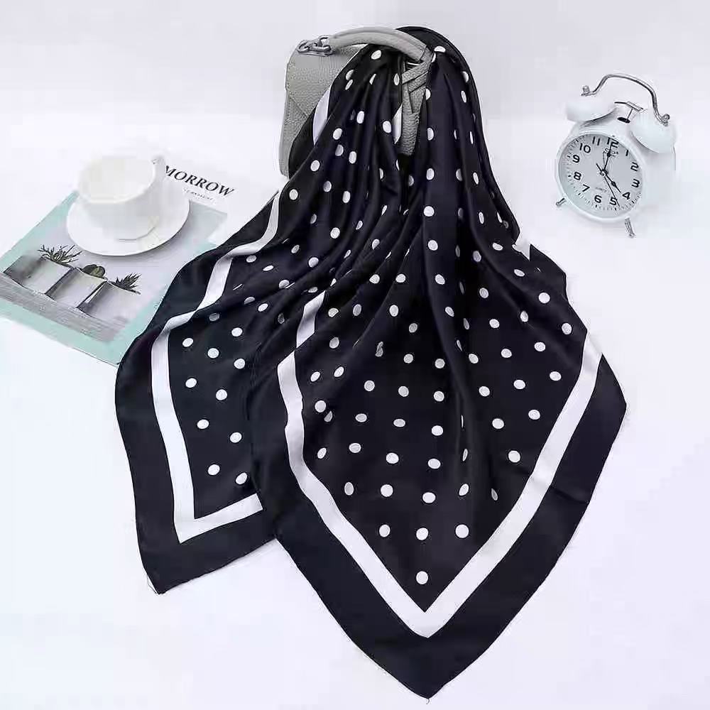 Lenço Cetim  90x90cm - Charme e Sofisticação com Estampa Poá LISTRA em Oferta na Shopee