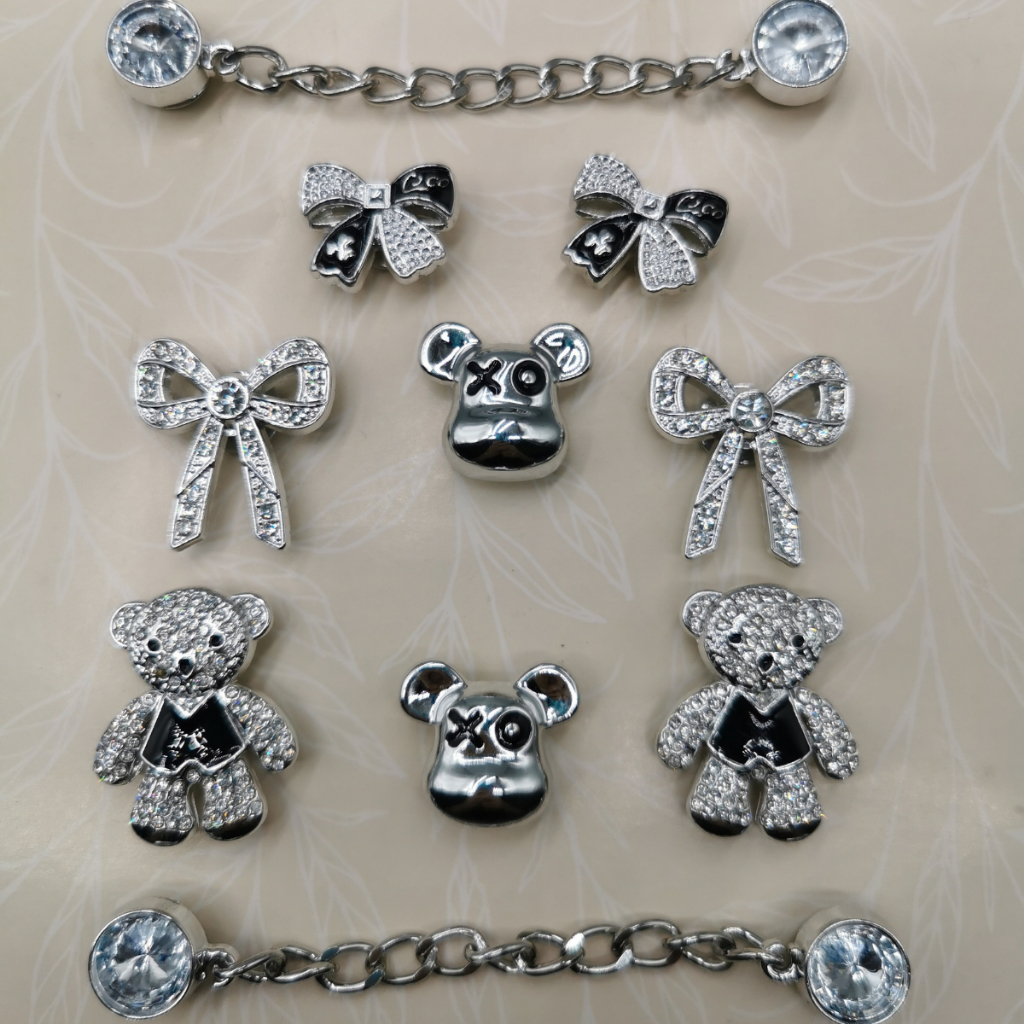 Pins \ Bottons para Babuche Dourada diversas decorações - Kit Com 10 para sandália TEDDYPIN