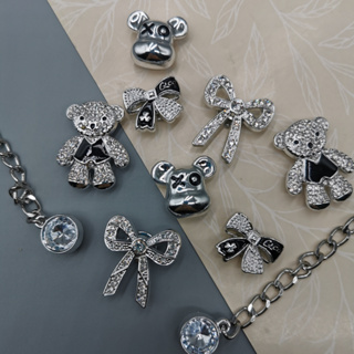 Pins \ Bottons para Babuche Dourada diversas decorações - Kit Com 10 para sandália URSOLUXE em Oferta na Shopee