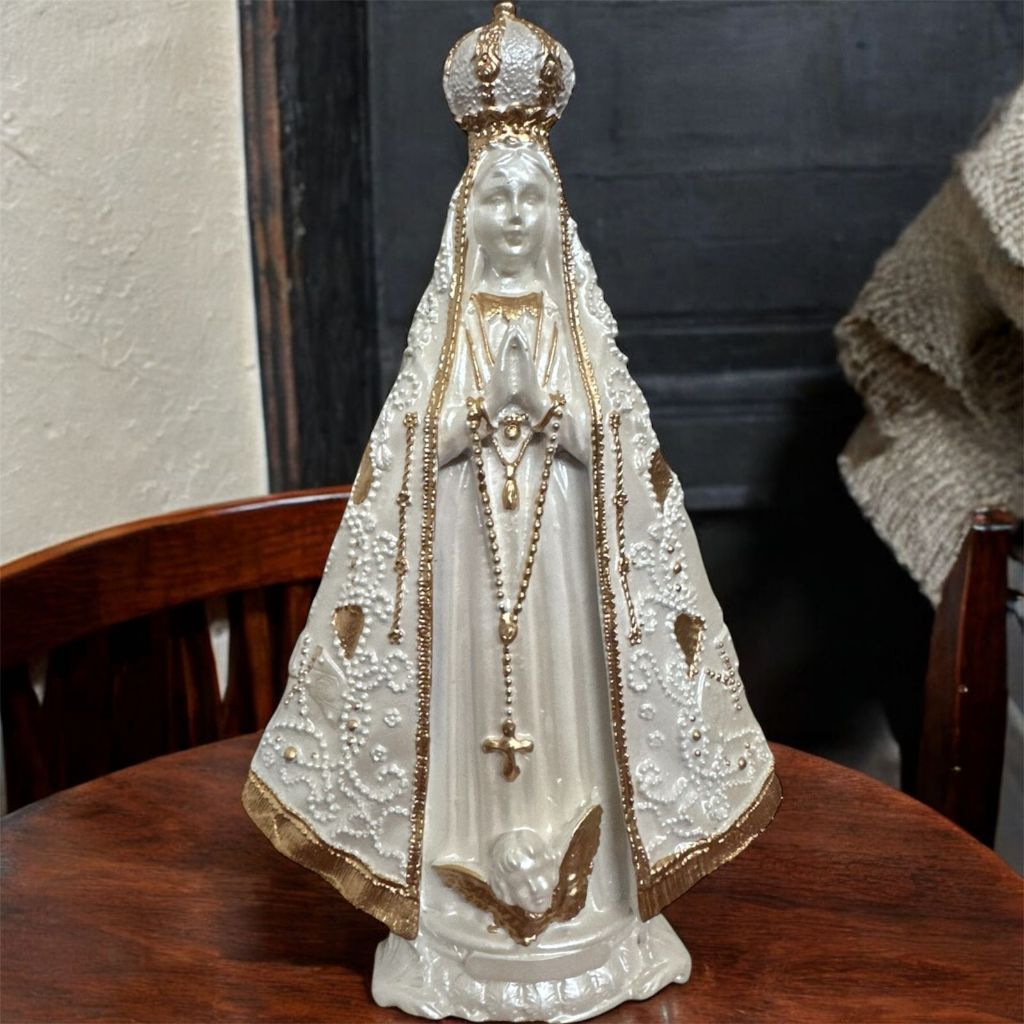 imagem nossa senhora aparecida 22 cm gesso manto bordado decorada dourado terço linda