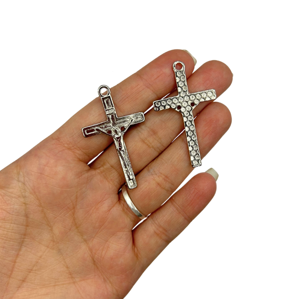 Pingente de Cruz com Cristo em Zamac Níquel para Terços 25x42mm