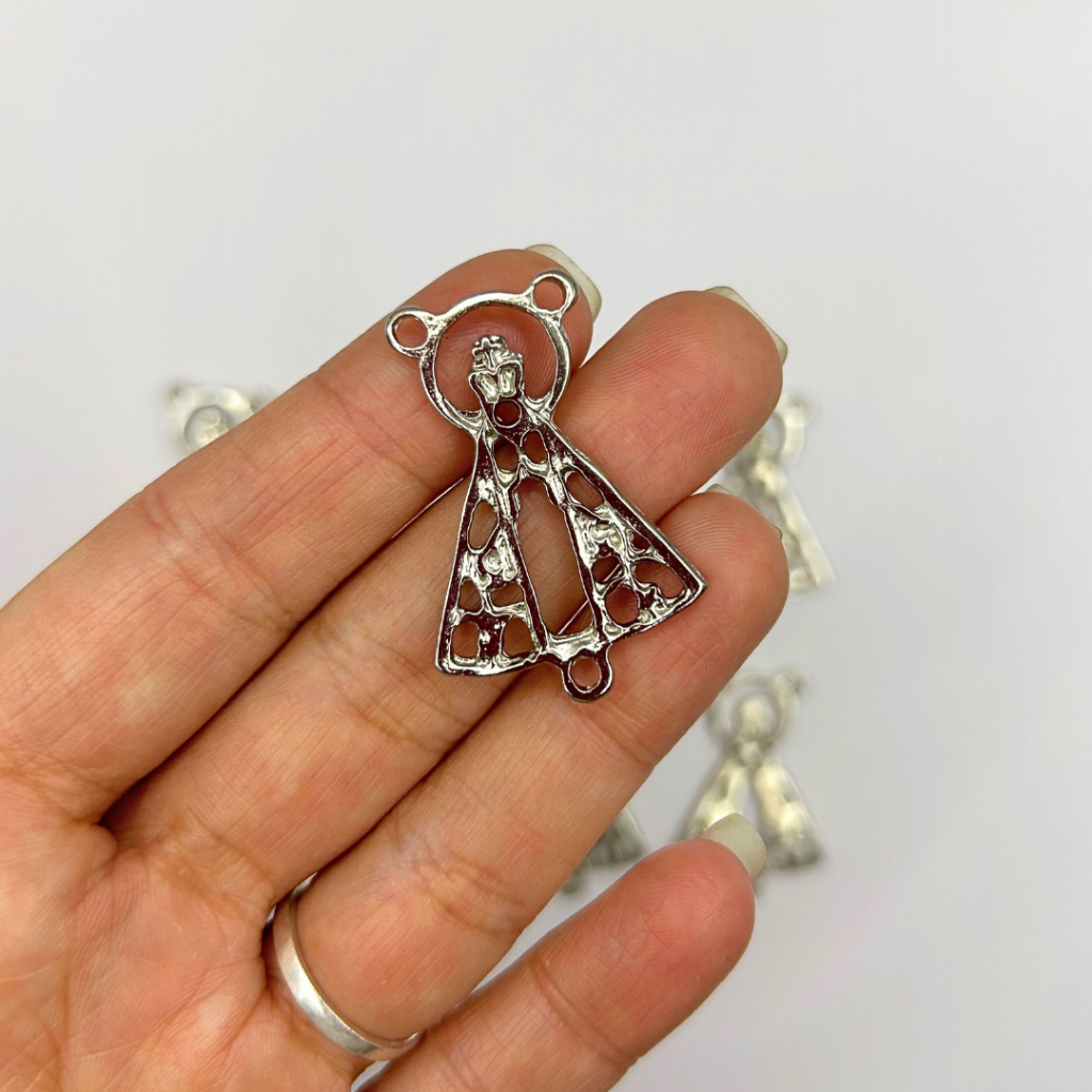 Pingente de Nossa Senhora Aparecida Vazado Níquel com 3 Saídas para Terço 16x35mm