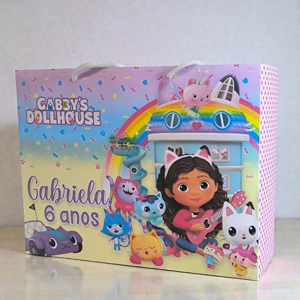 SACOLINHA PERSONALIZADA CASA MAGICA GABBY | PEGUE E MONTE | Surpresa | Lembrancinha | Mimos | Aniversário CASA DA GABI