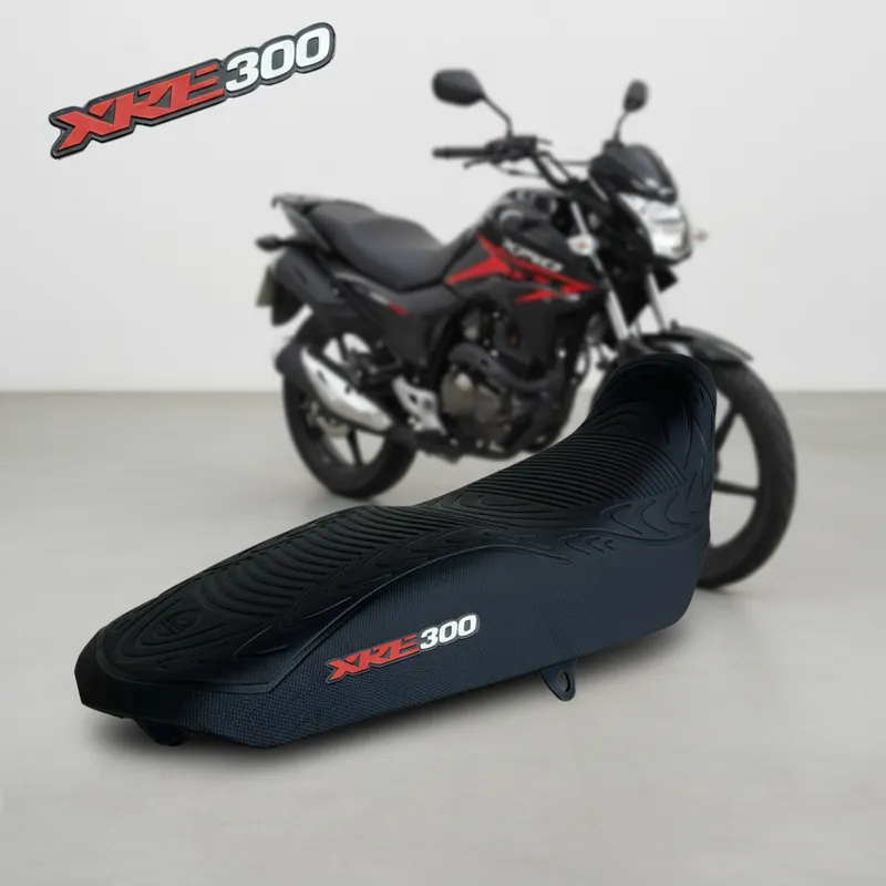 Capa banco de moto emborrachada 3D Preta universal XRE 300 em Oferta na Shopee