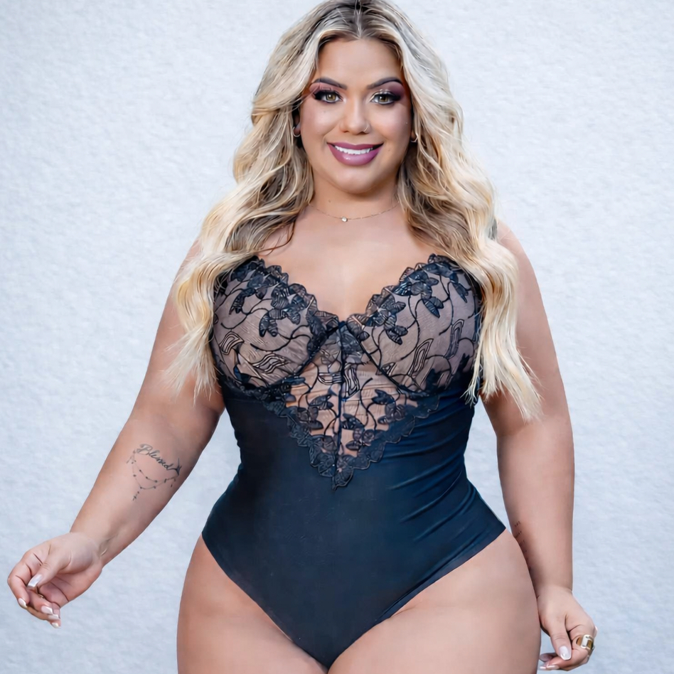 Body Feminino Plus Size Bordado em Renda Suplex Premium Com Bojo