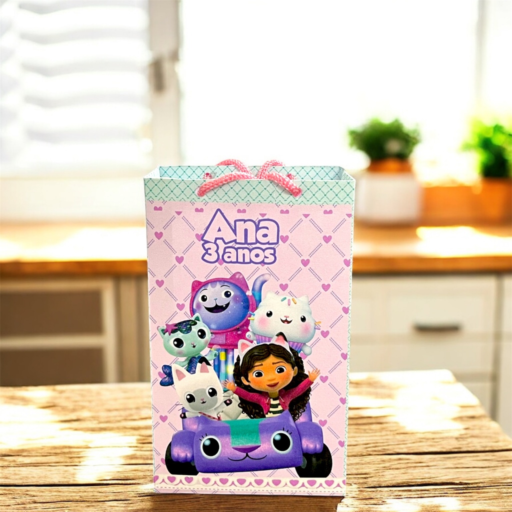 Sacolinhas Personalizado A Casa Mágica Da Gabby Com Nome e Idade Sacolas Surpresa Festa  Personalizadas em Oferta na Shopee