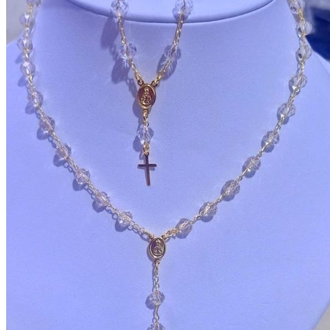 Kit Colar e Pulseira Terço Cristal Transparente com Medalha Religiosa Nossa Senhora Aparecida folheado Douradas feminino