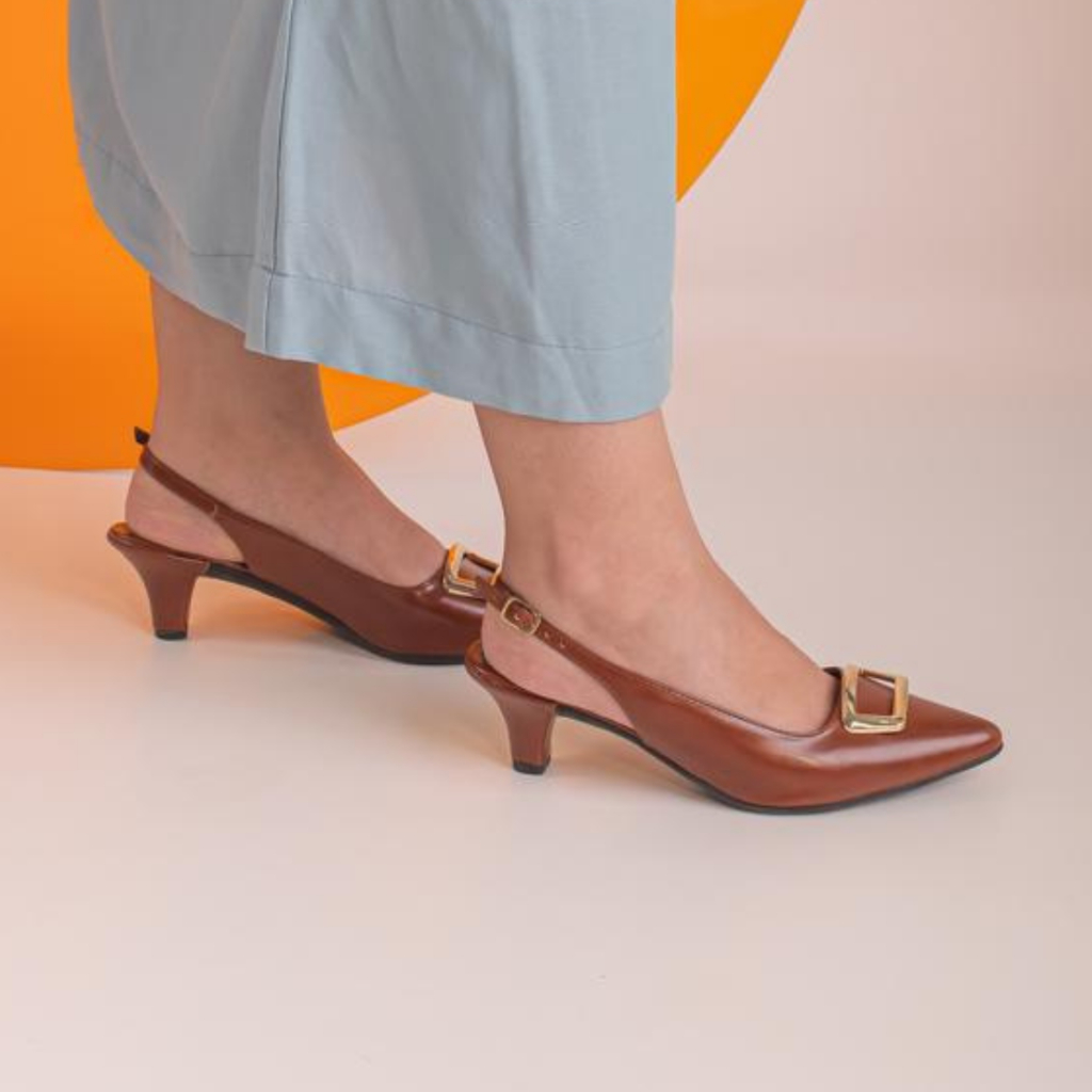 Sapato Scarpin Slingback Feminino Detalhe Metalizado Salto em Oferta na Shopee