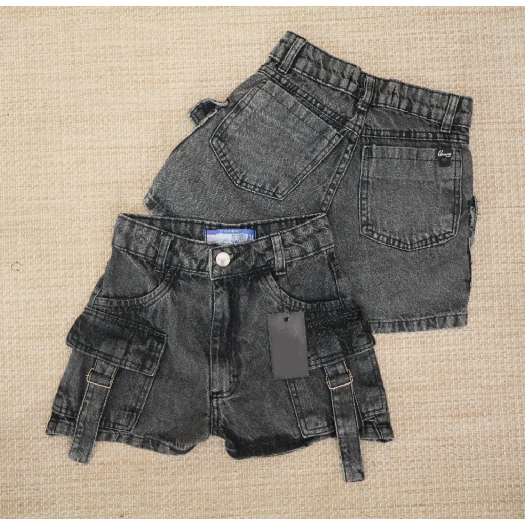Short Cargo Preto Estonado com Fivela - short jeans feminino bolsos tendencia bolso lateral cronicas jeans